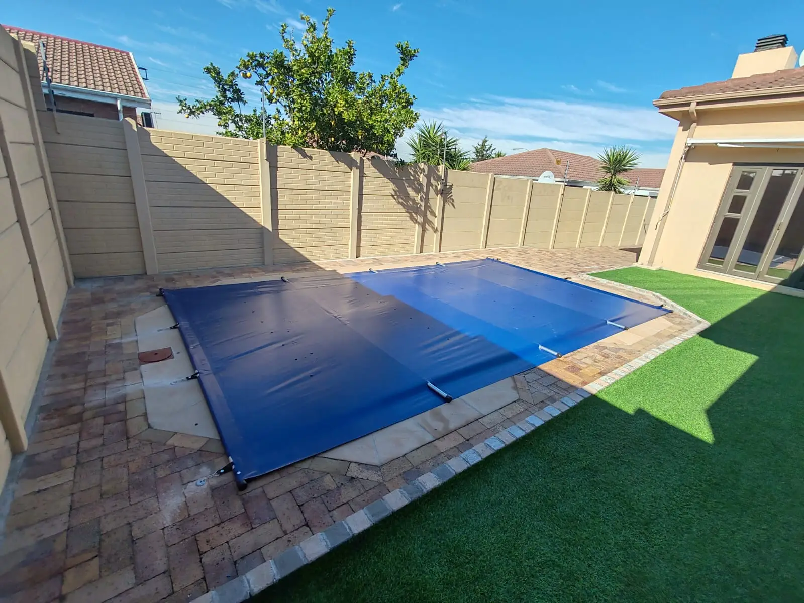 Ratchet Pool Cover Blue